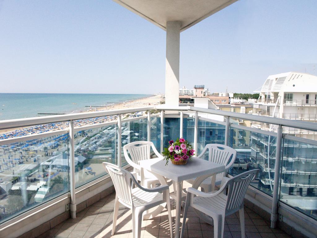Vierpersoonskamer met Uitzicht op Zee en Balkon