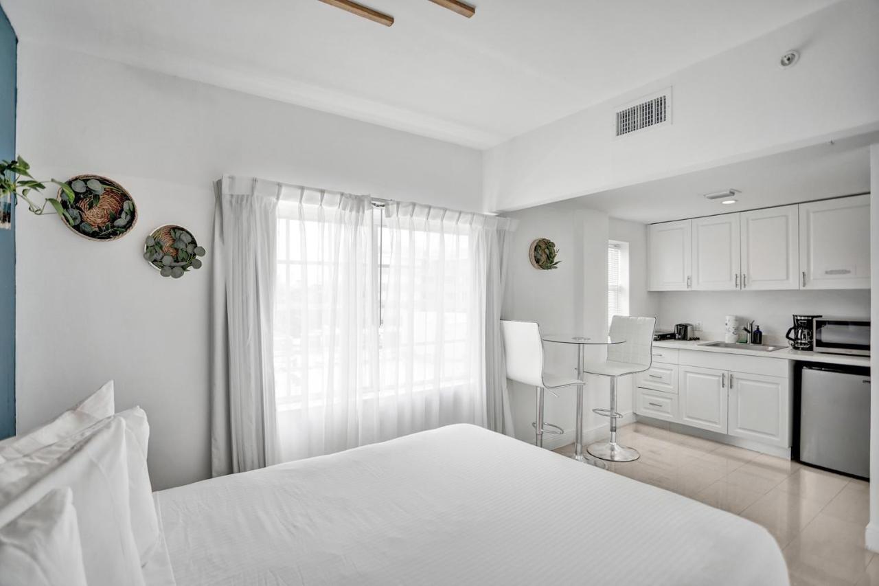 Superior One-Bedroom Suite Kitchen