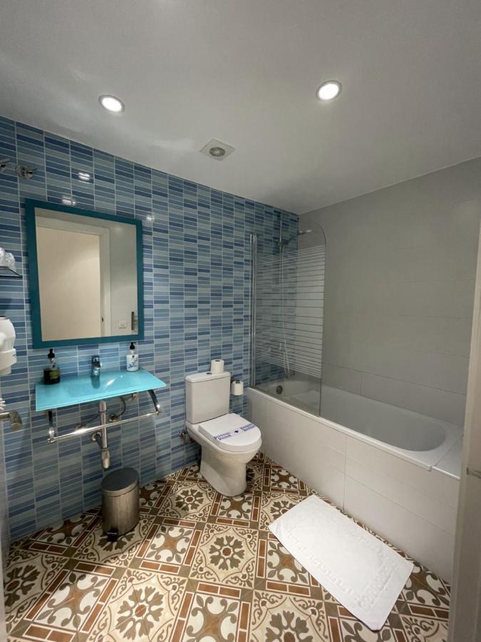 Triple Room Private Bathroom