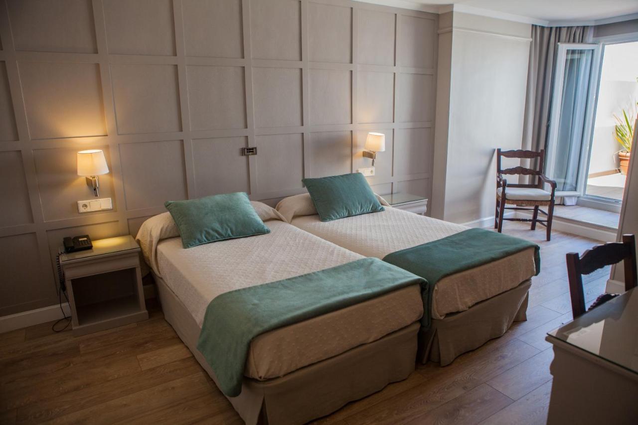 Double or Twin Room Terrace