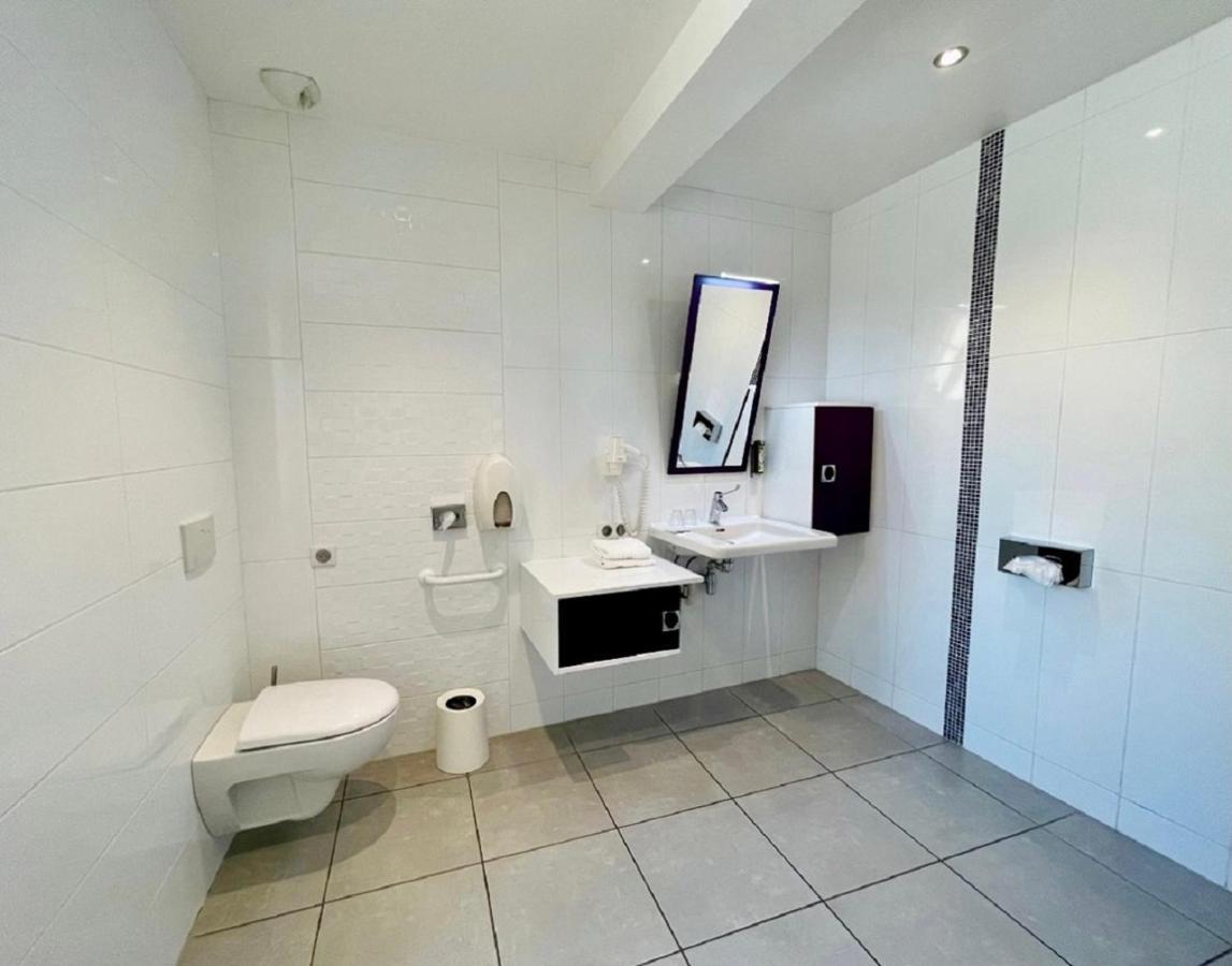 Standard Room 1 or