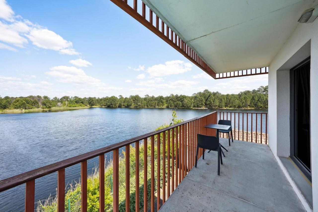 Comfort Studio One Double Bed or Two Single Beds Lake Side