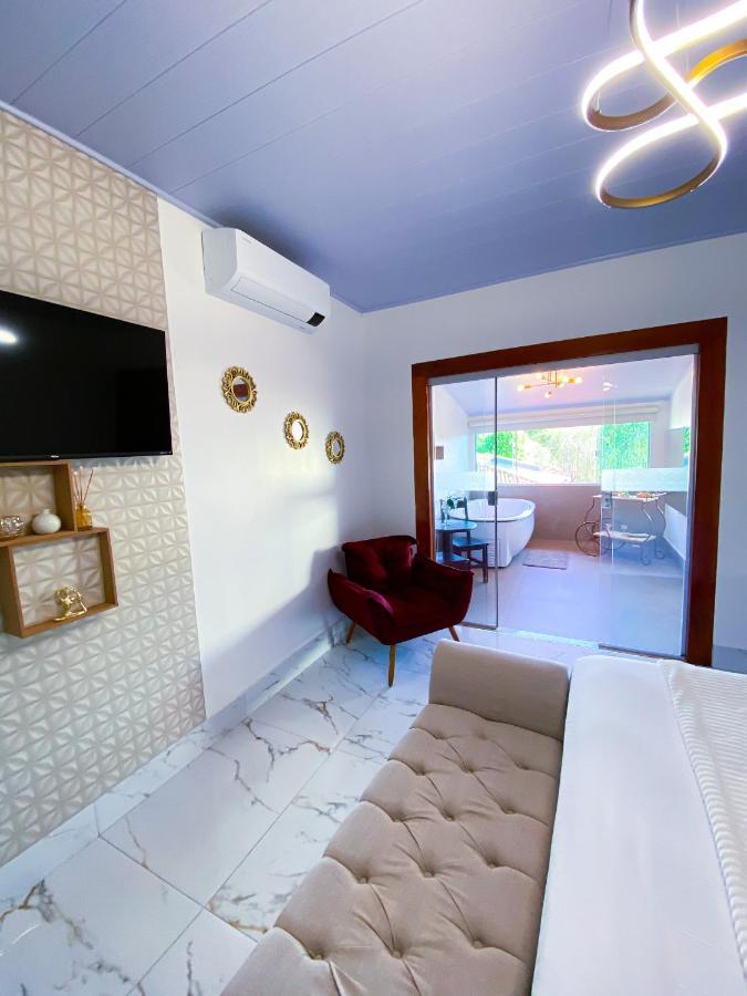 Deluxe Double Room Bath