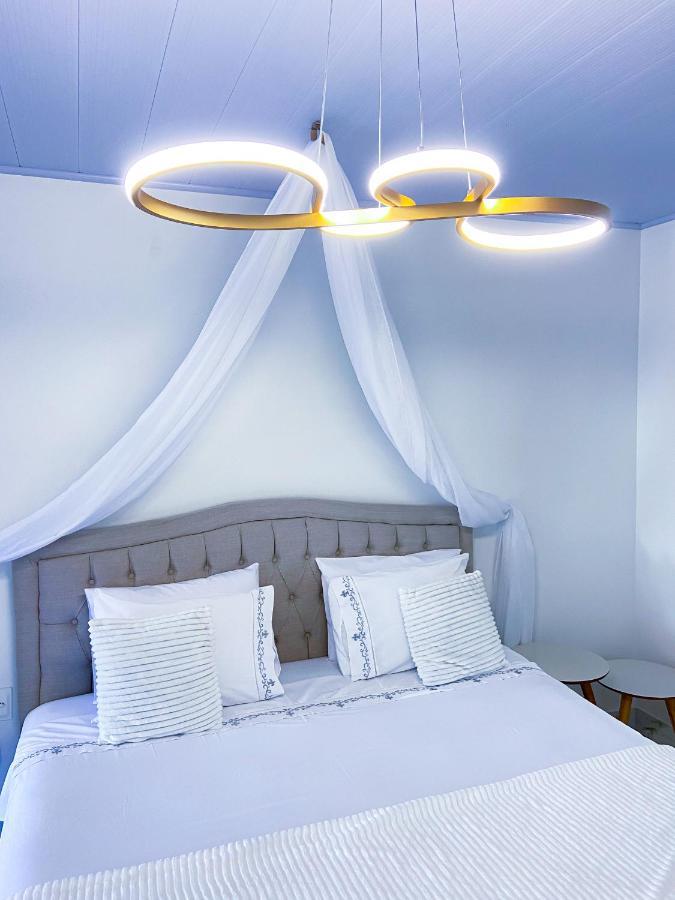 Deluxe Double Room Bath
