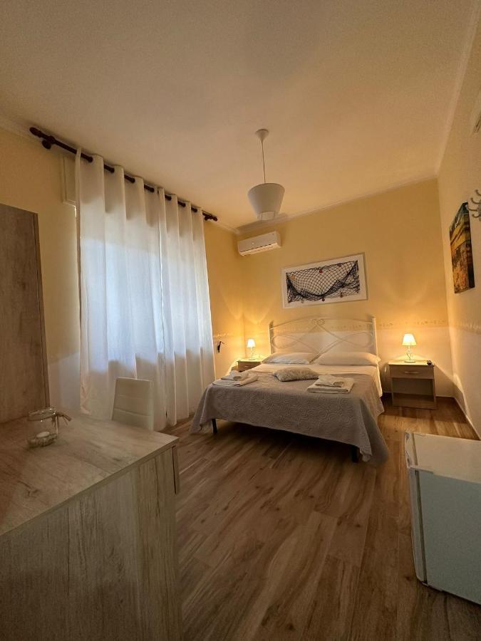 Deluxe Studio