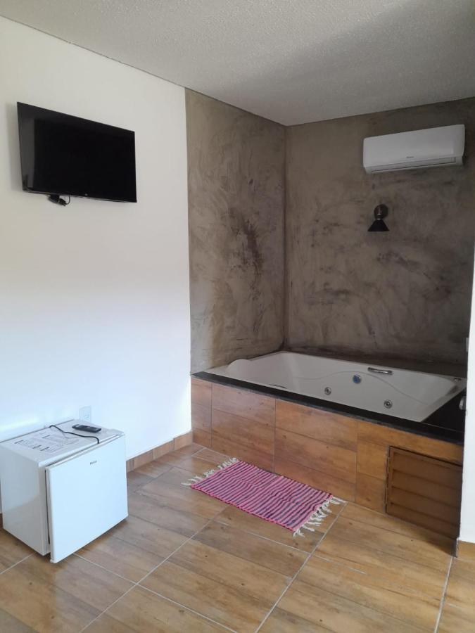 Deluxe Suite Spa Bath