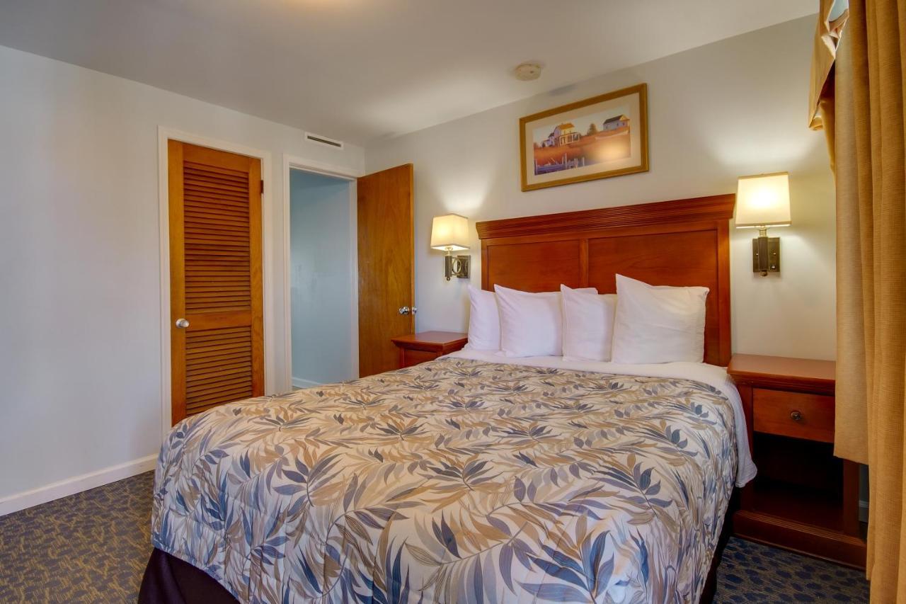 Queen Suite Ocean View
