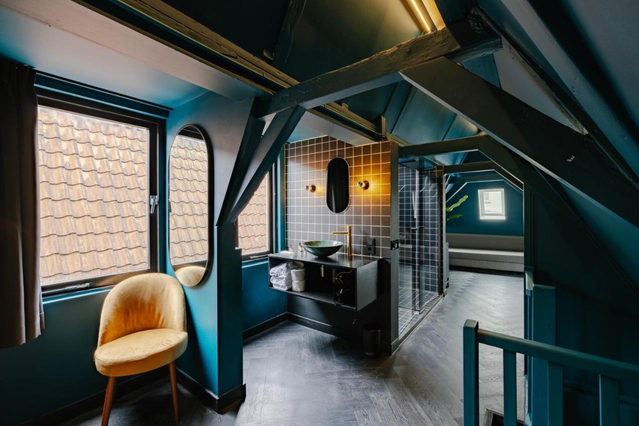 Intimate Suite