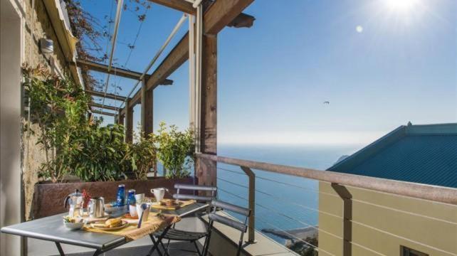 One-Bedroom Apartment with Balcony and Sea View