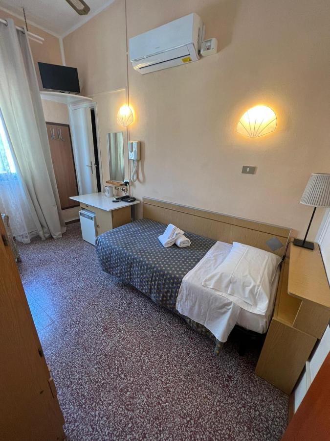 Economy Single Room