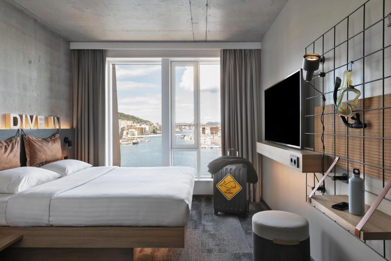 Sea View Queen Room