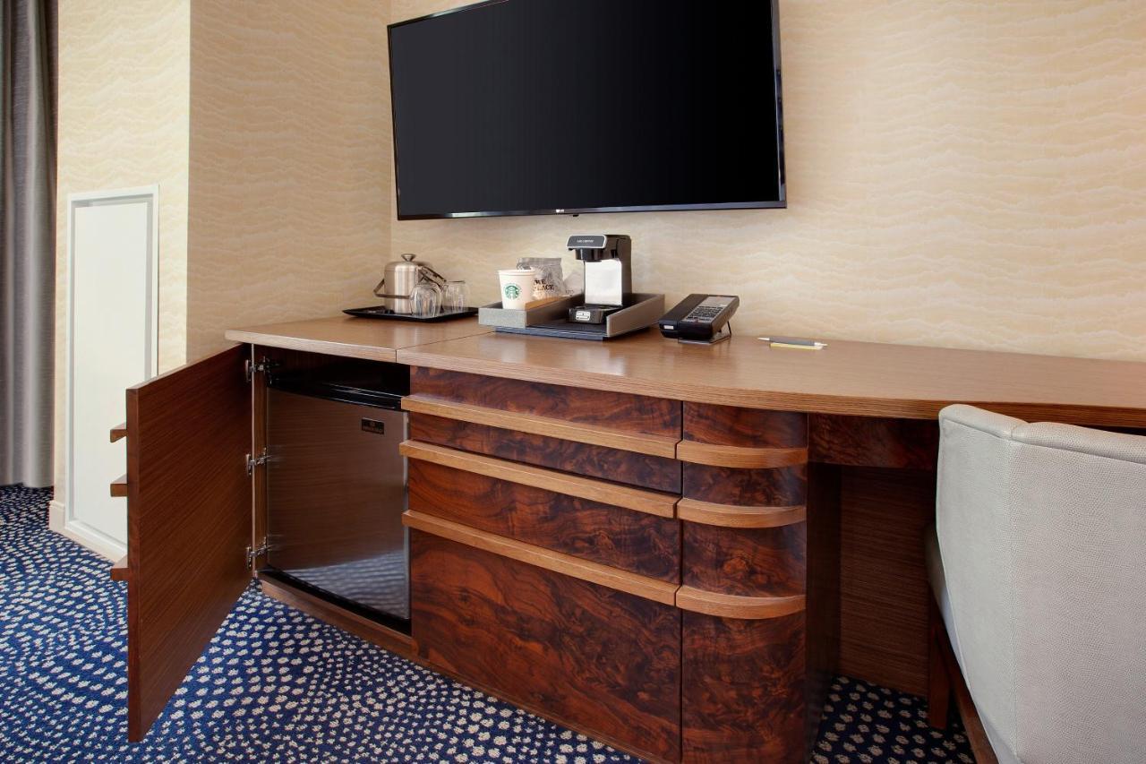 Deluxe Queen Room with Two Queen Beds,1418917278:JPEG