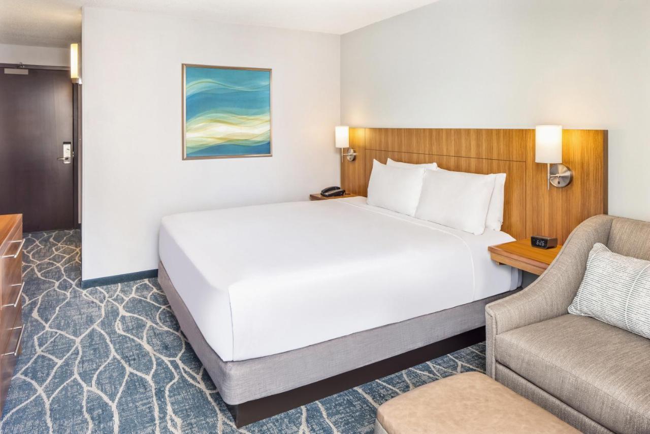 King Room with Sofa Bed and City View