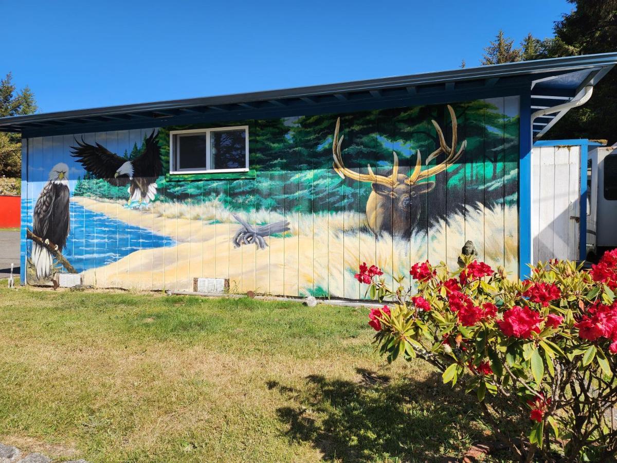 Mural Cabin