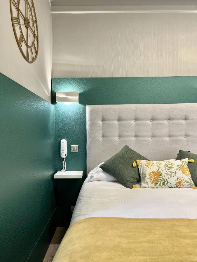 Double Room Mountain View