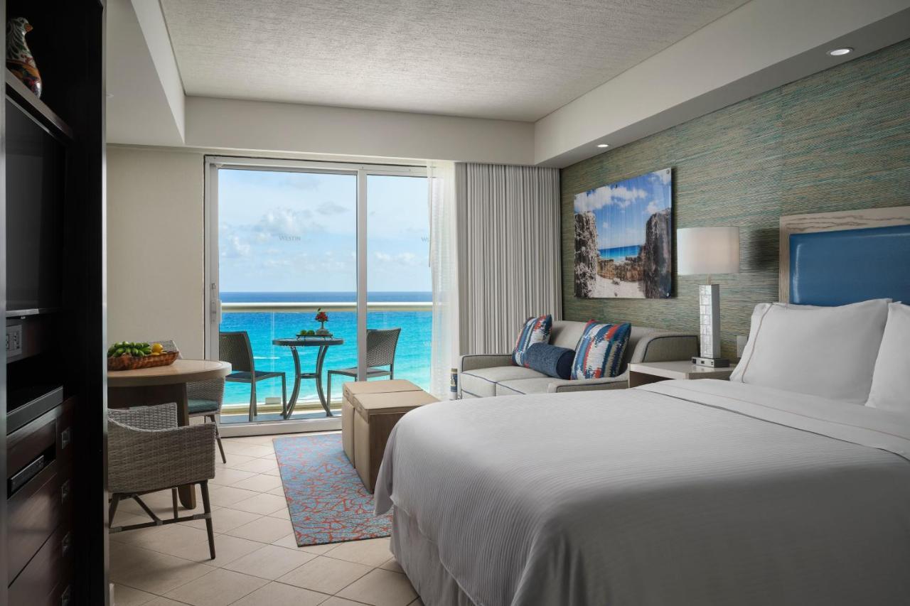 Oceanfront Queen Studio Balcony