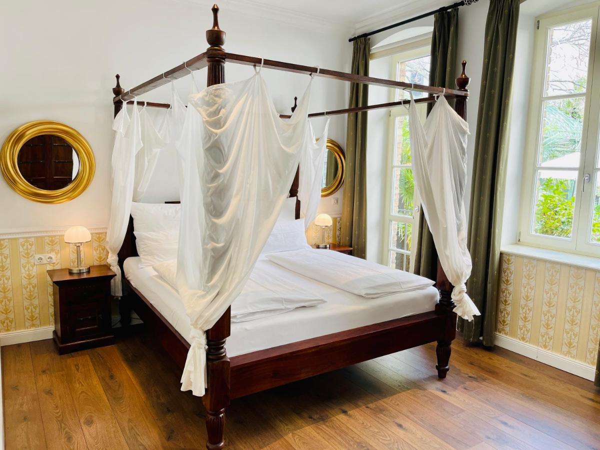 Large Double Room Garden View
