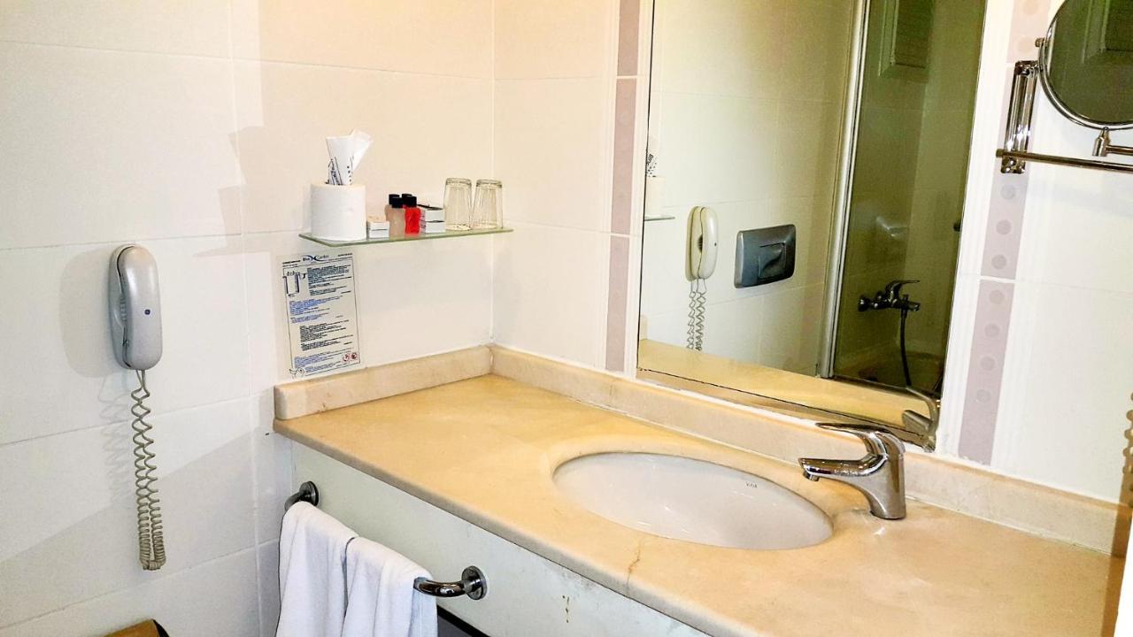 Standard Double or Twin Room Sea View