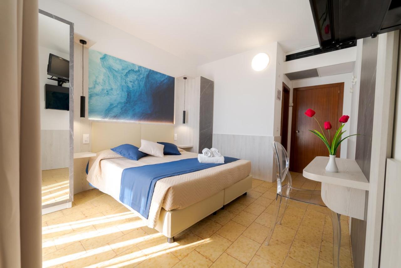 Superior Double or Twin Room Sea View
