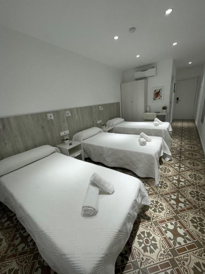 Triple Room Private Bathroom
