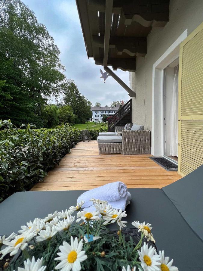 Double or Twin Room terrace lake view
