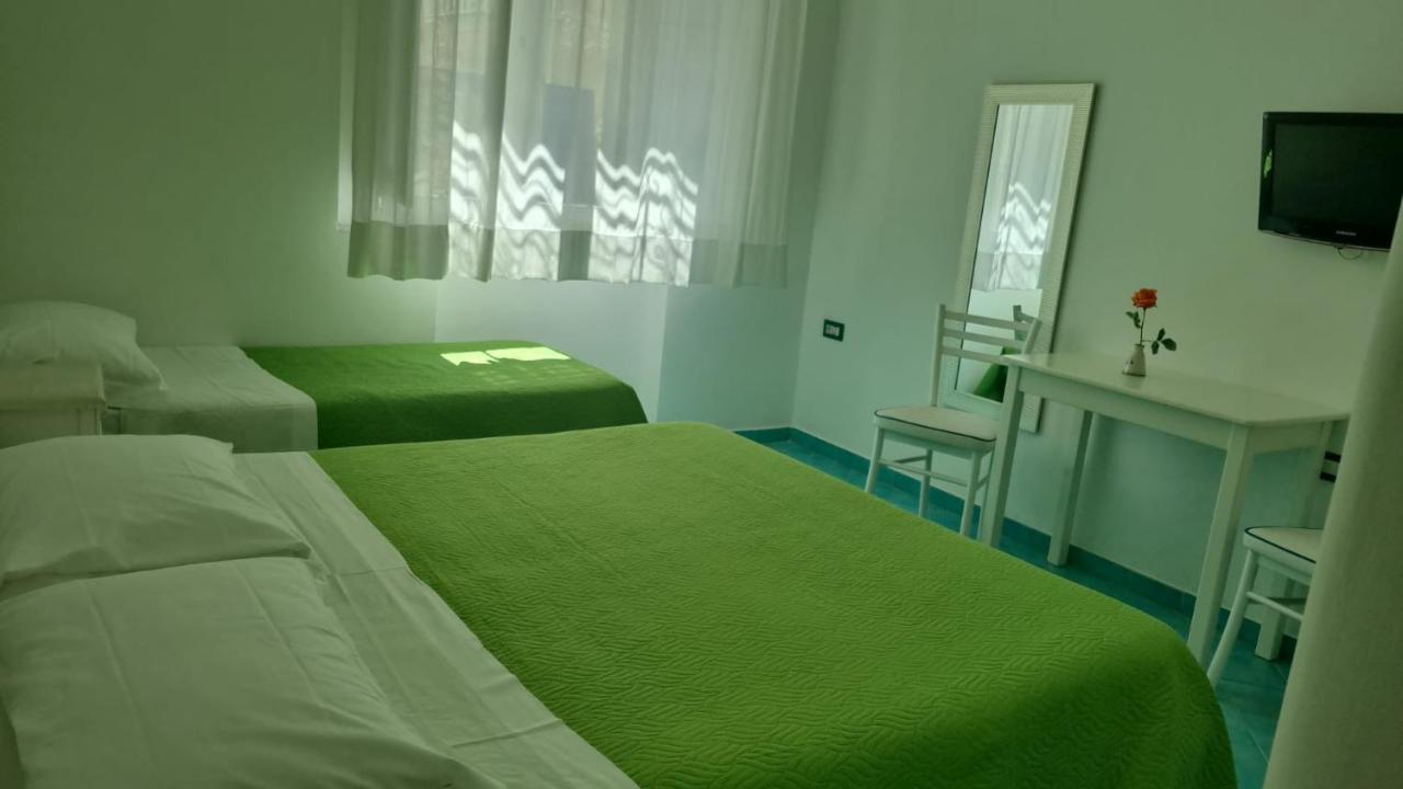 Basic Triple Room