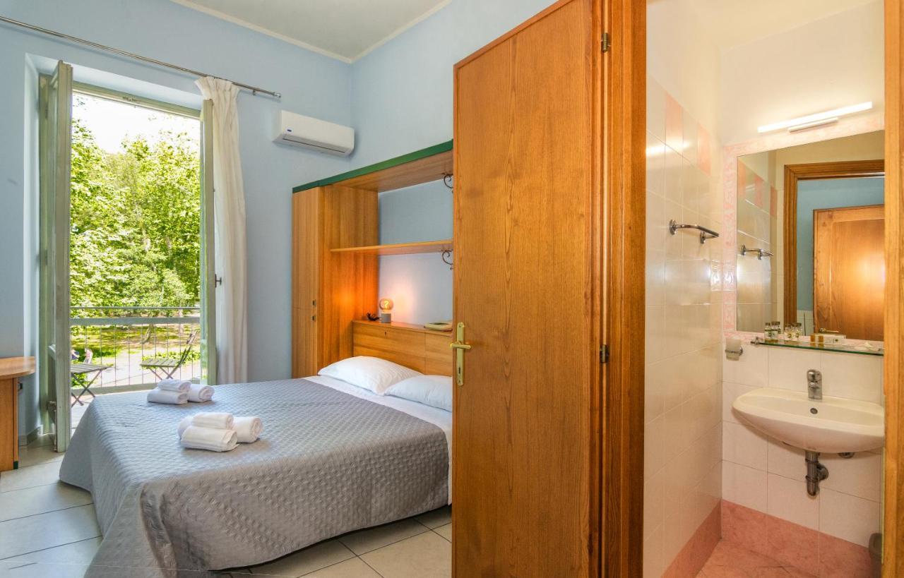Double or Twin Room Partial Sea View