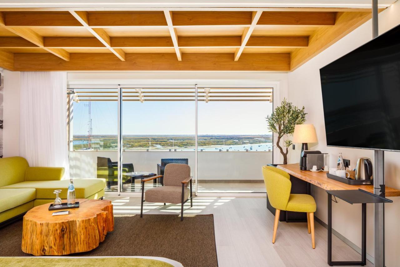 Deluxe Suite Ria Formosa View