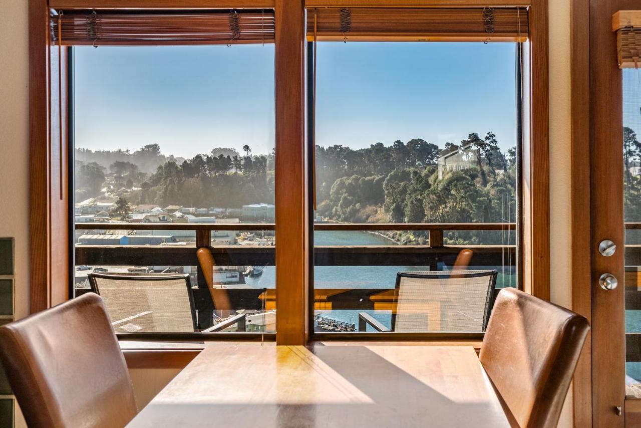 Deluxe King Room Harbour View