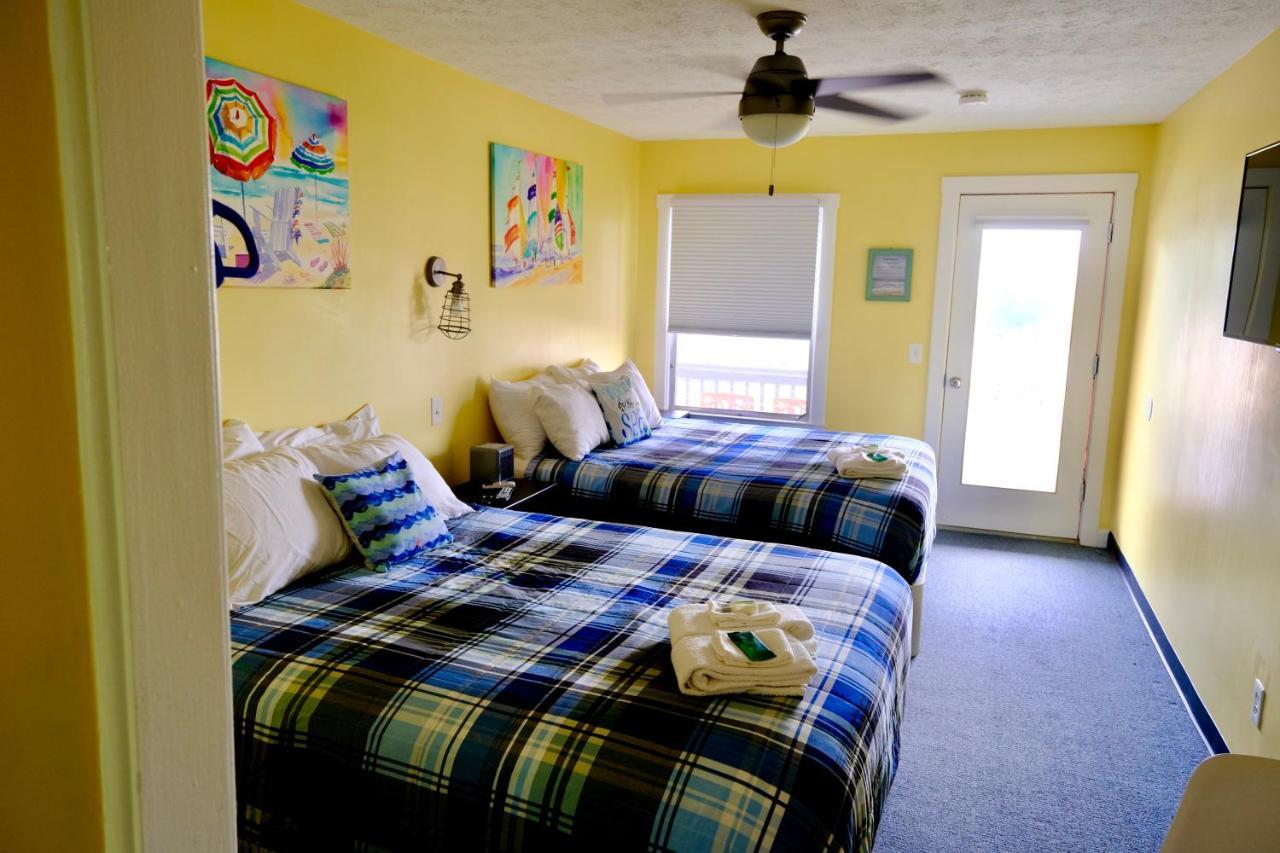 Queen Queen Room