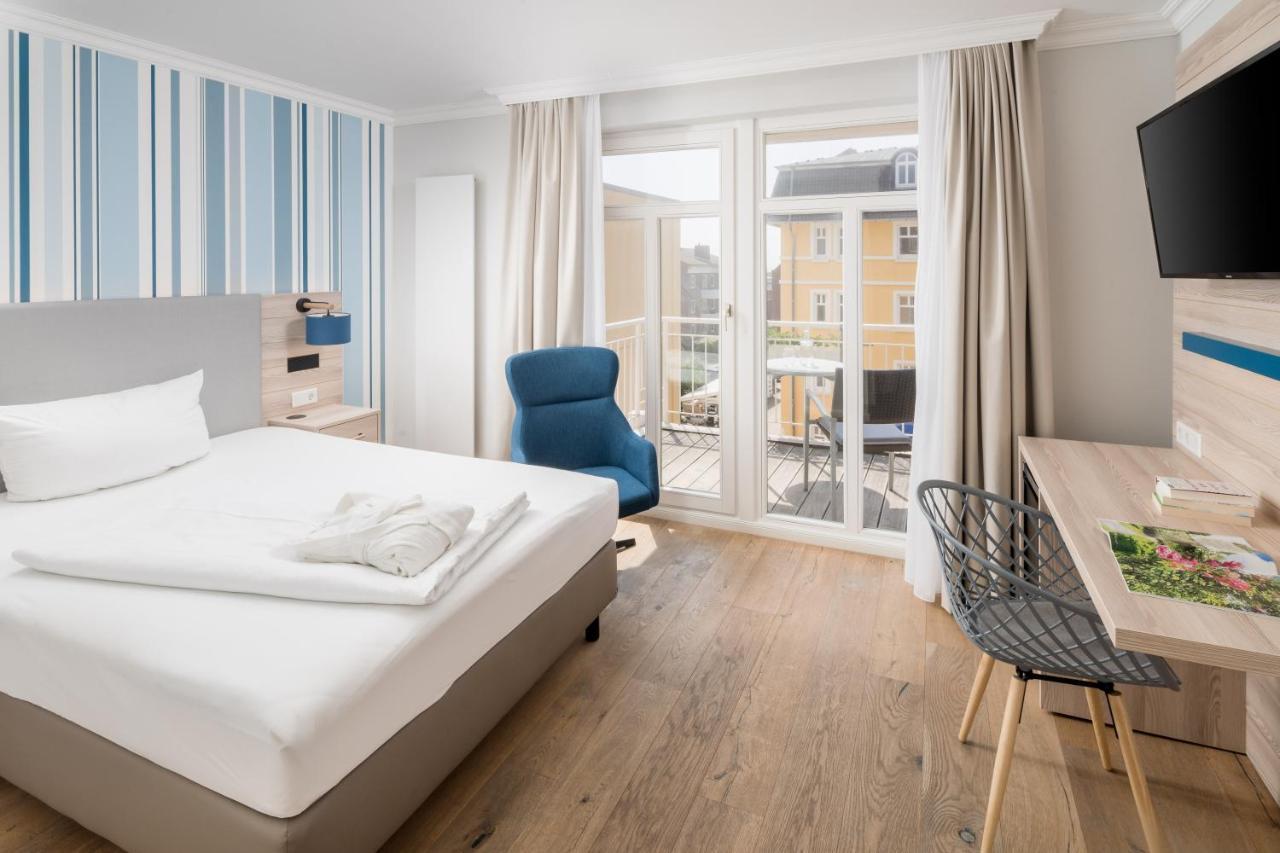 Single Room Balcony
