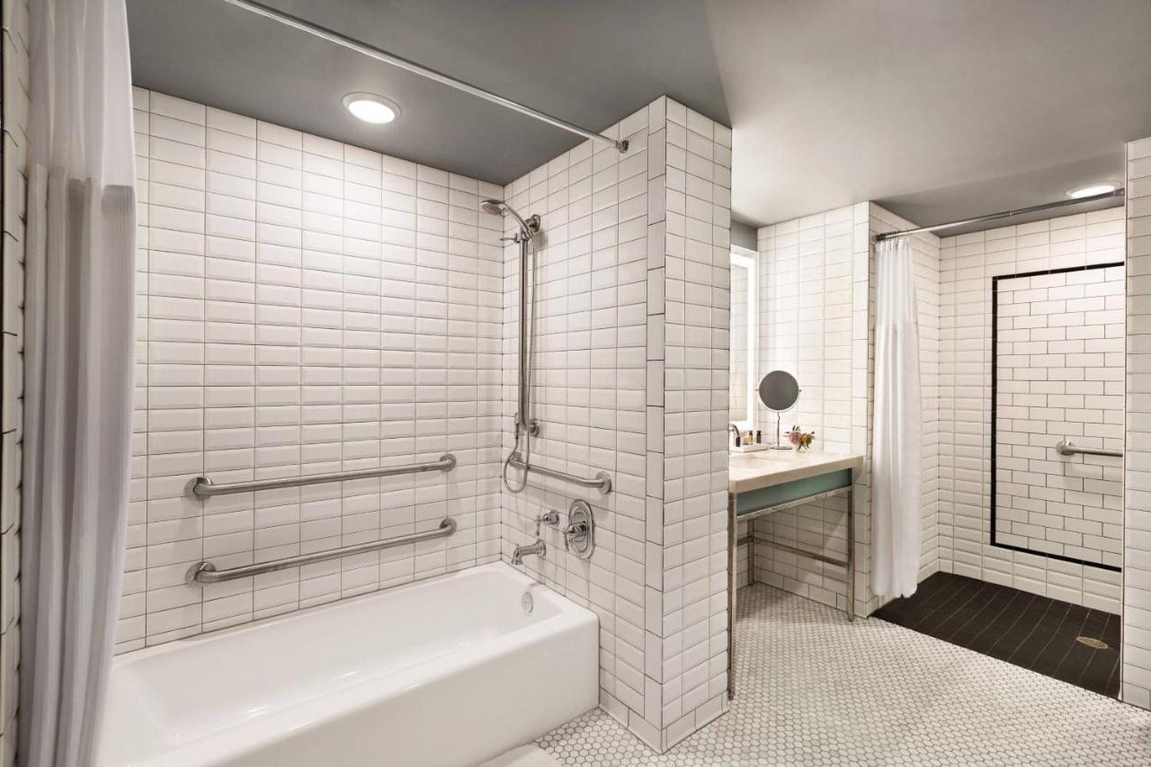 Double Queen Room,1424358804:JPEG