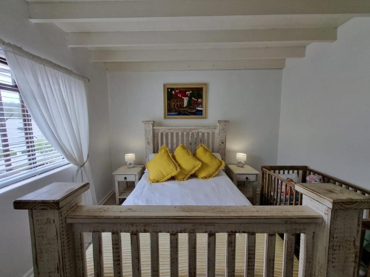 King Room Bathtub Mobility Access or Hearing Accessible