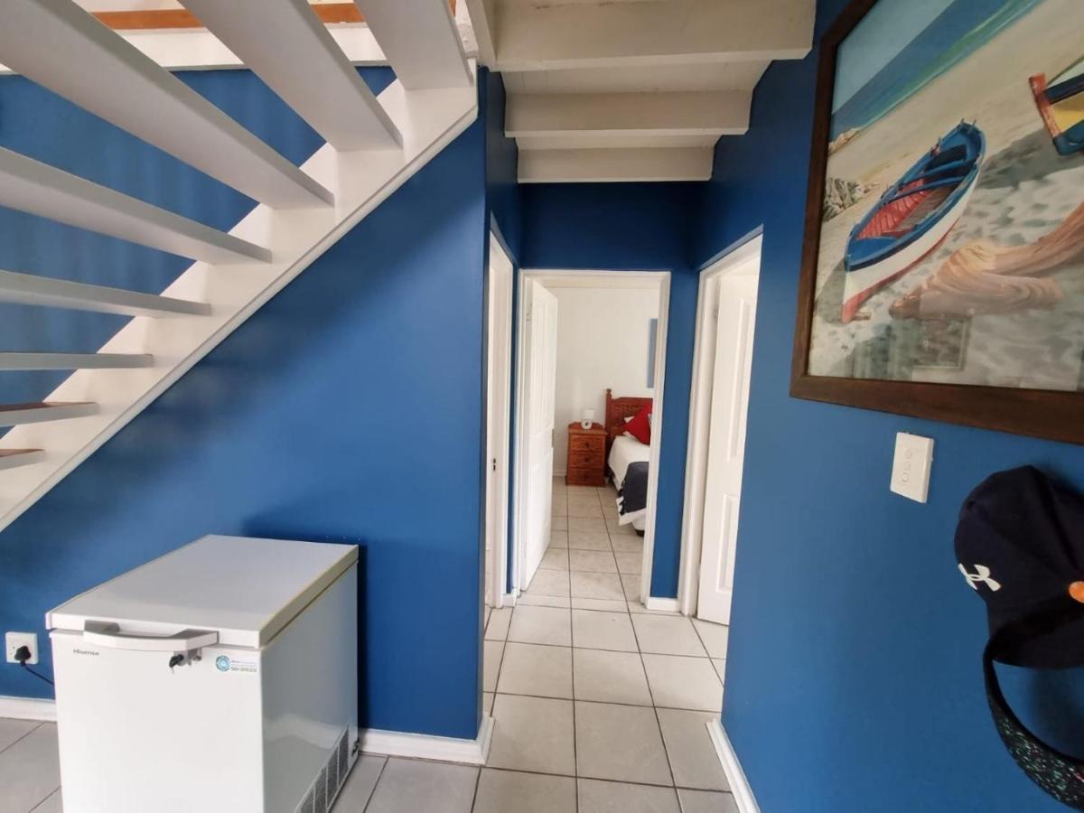 King Room Bathtub Mobility Access or Hearing Accessible
