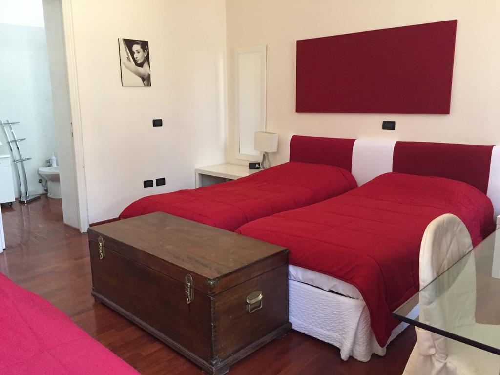 Double or Twin Room Private Bathroom