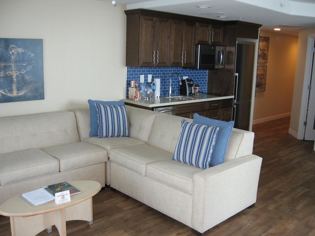 One-Bedroom Suite Beach View,142536657:JPEG