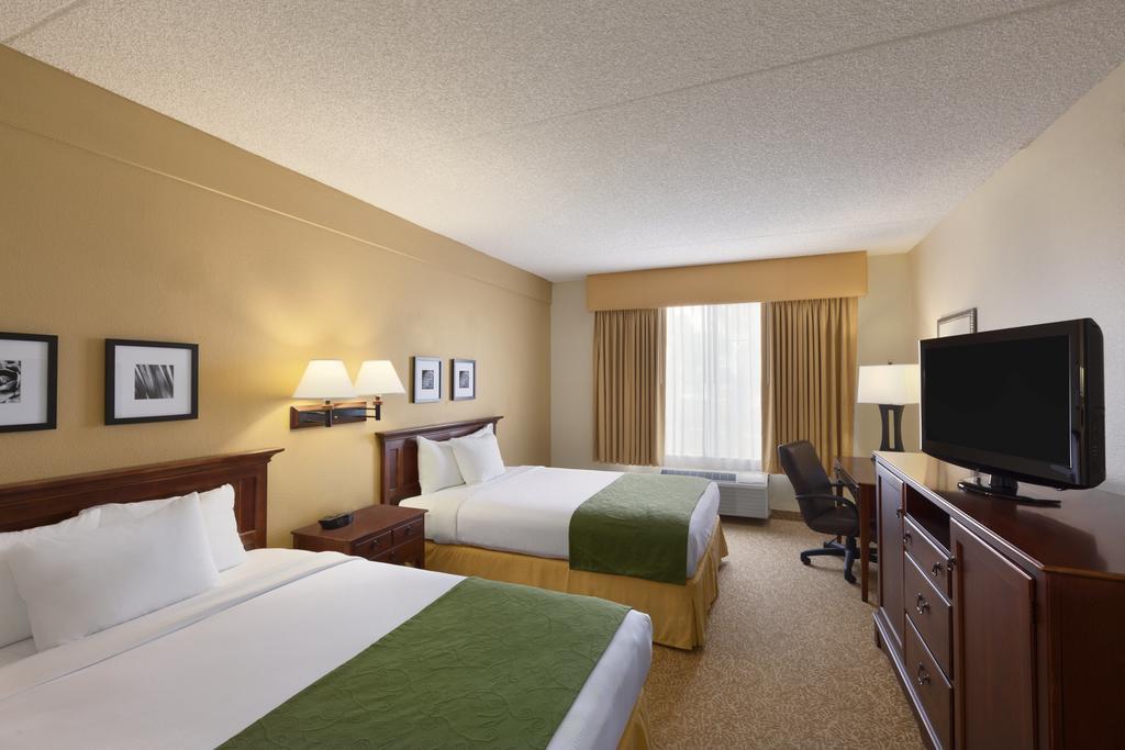 Queen Room Two Queen Beds