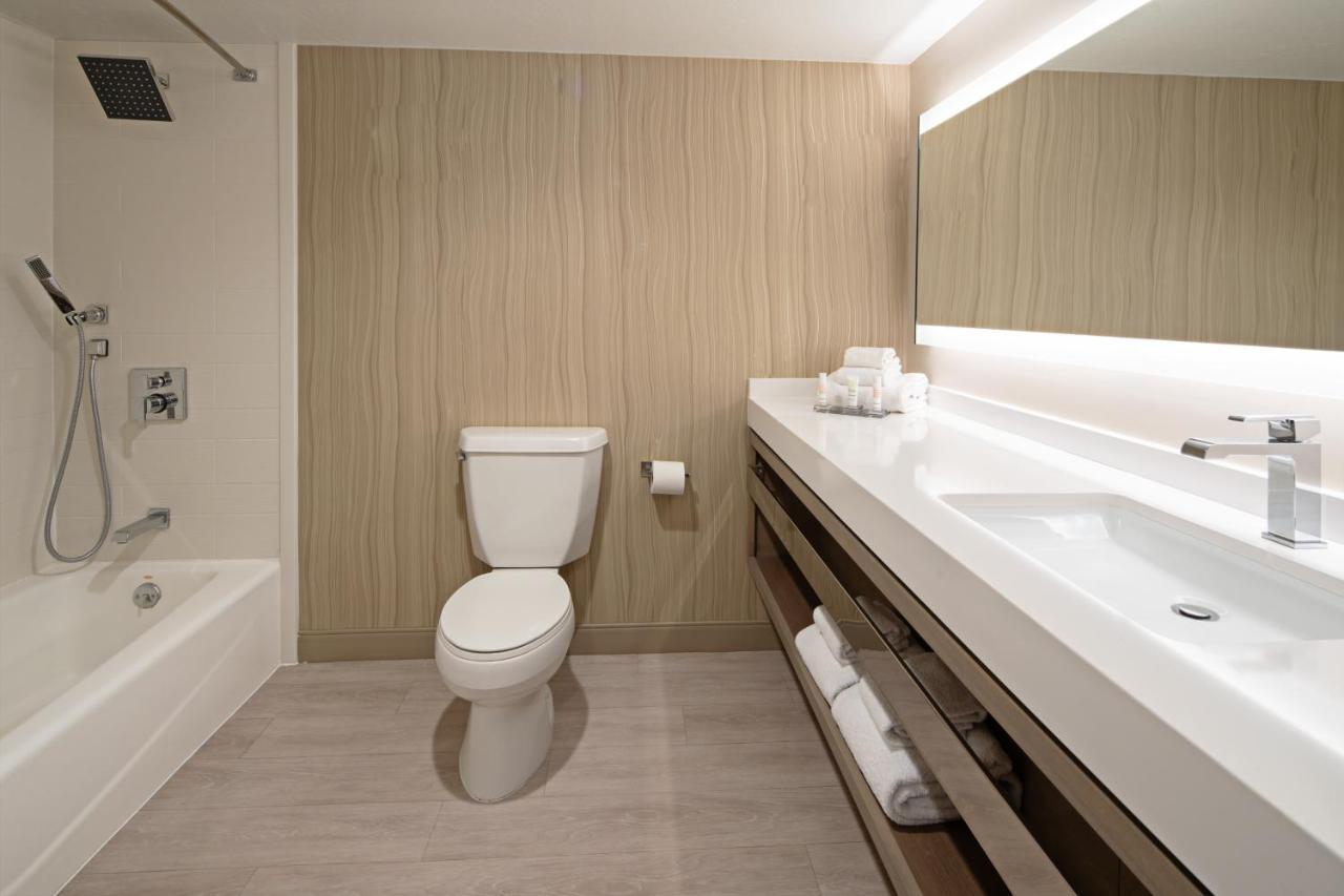 Queen Room with Two Queen Beds,1425298920:JPEG