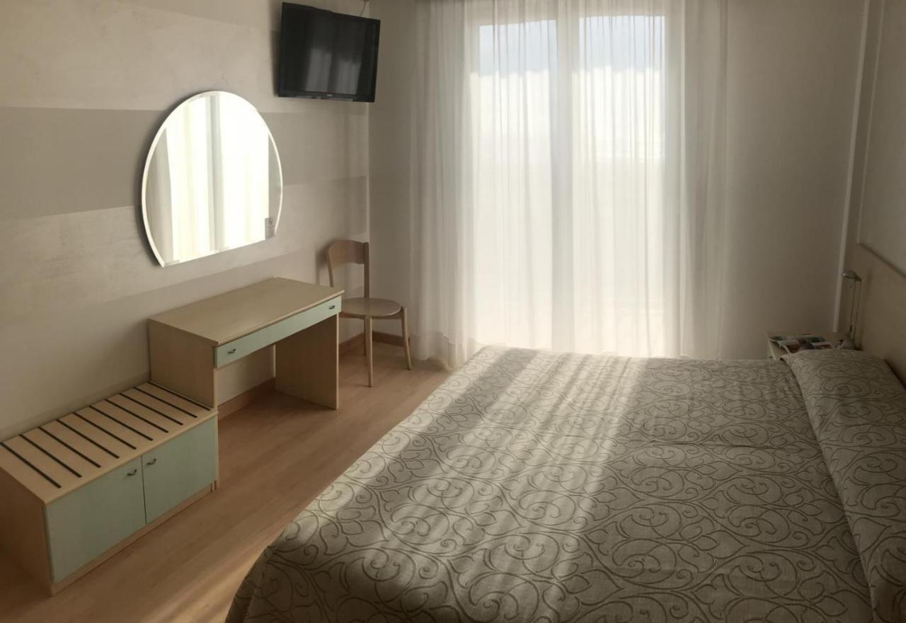 Standard Double Room,641403675:JPEG