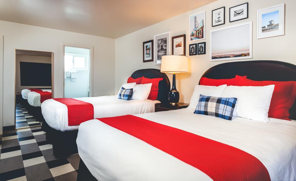 Double Room Two Double Beds Kitchenette