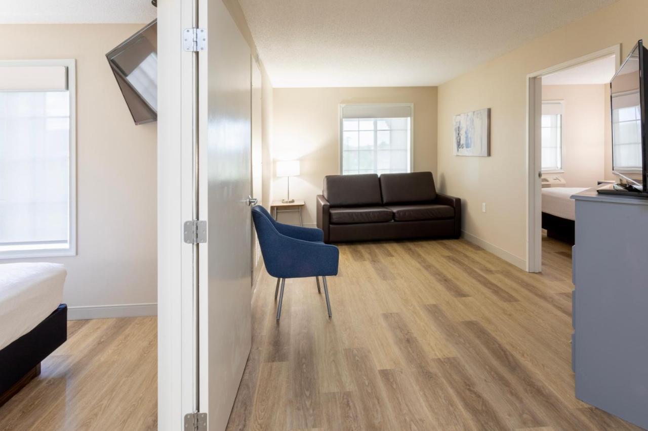 Two-Bedroom Suite,1555365496:JPEG