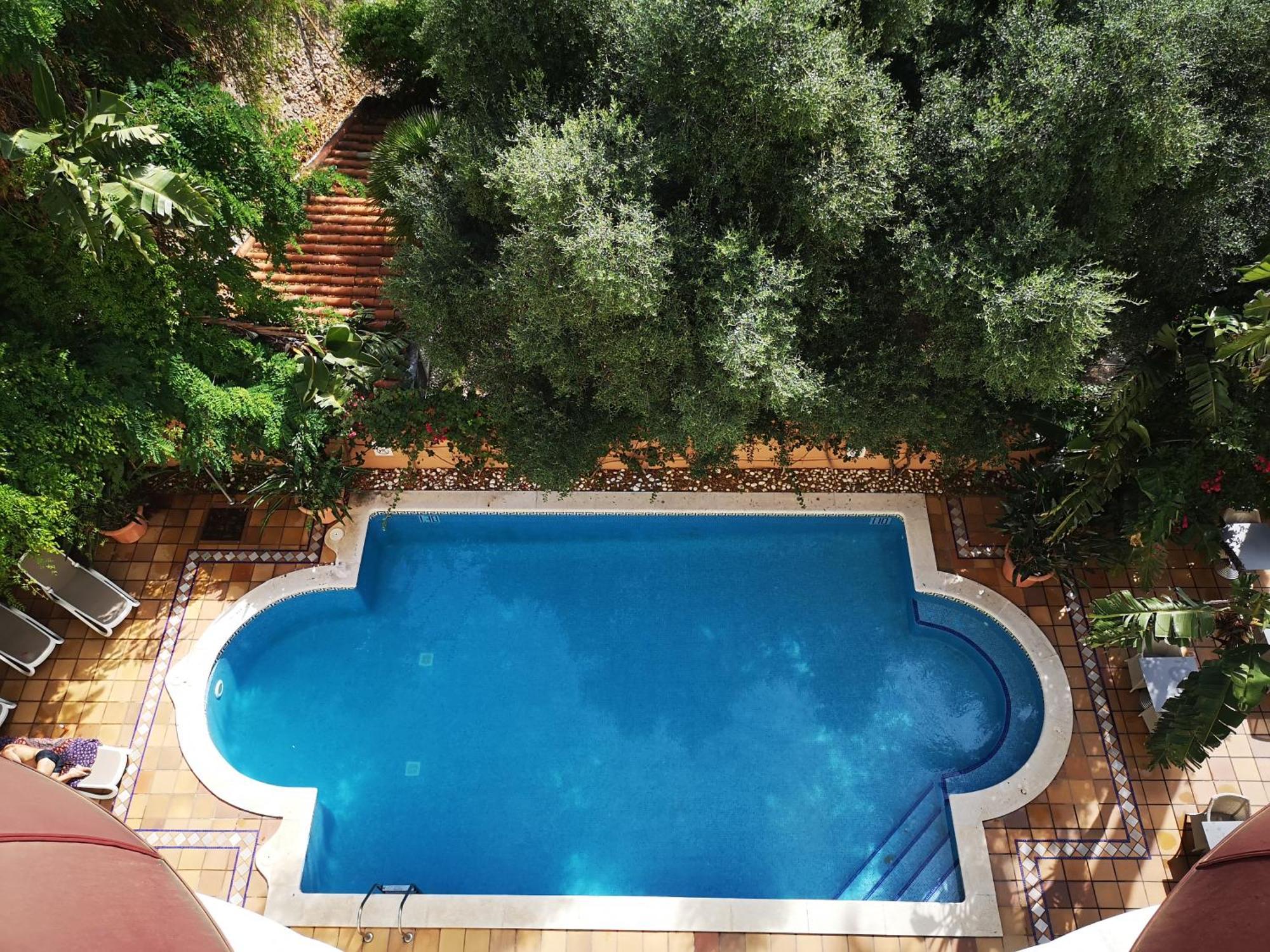 Twin Room Pool View