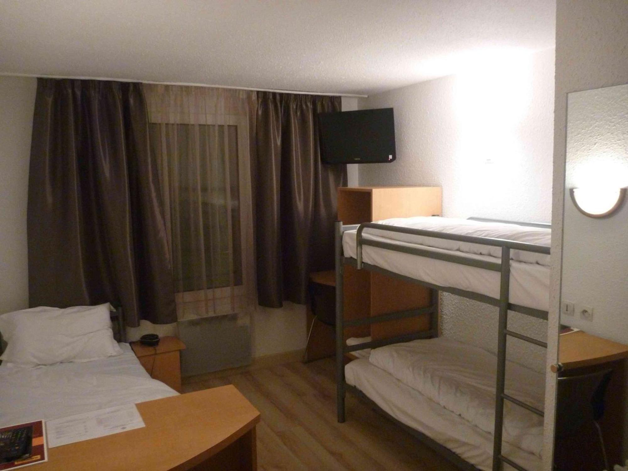 Triple Room 1 Single Bed 2 Bunk Beds,1746832659:JPEG
