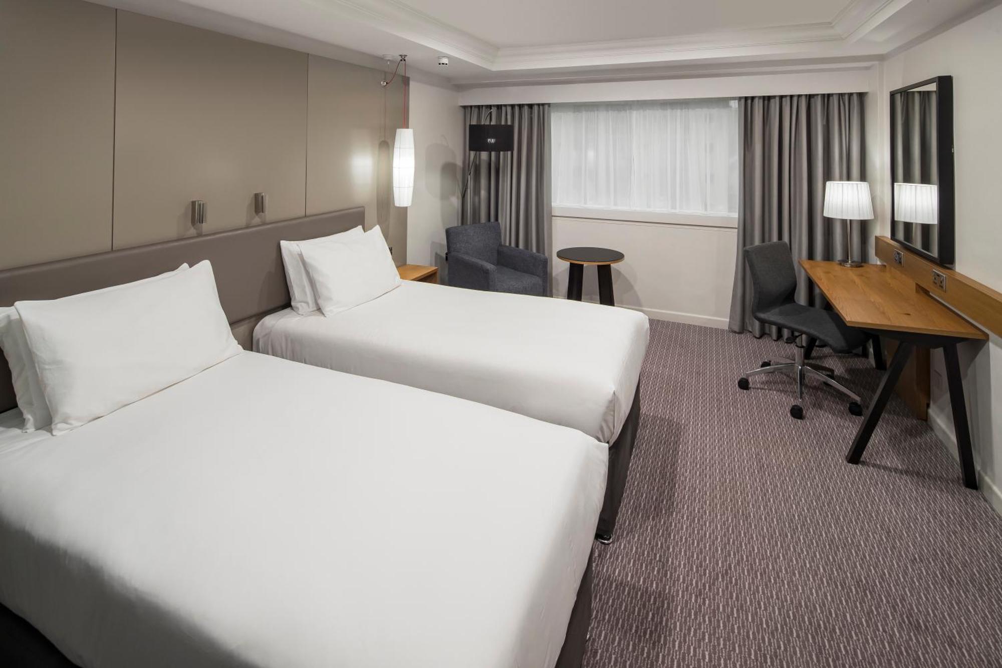 Standard Twin Room Disability Access