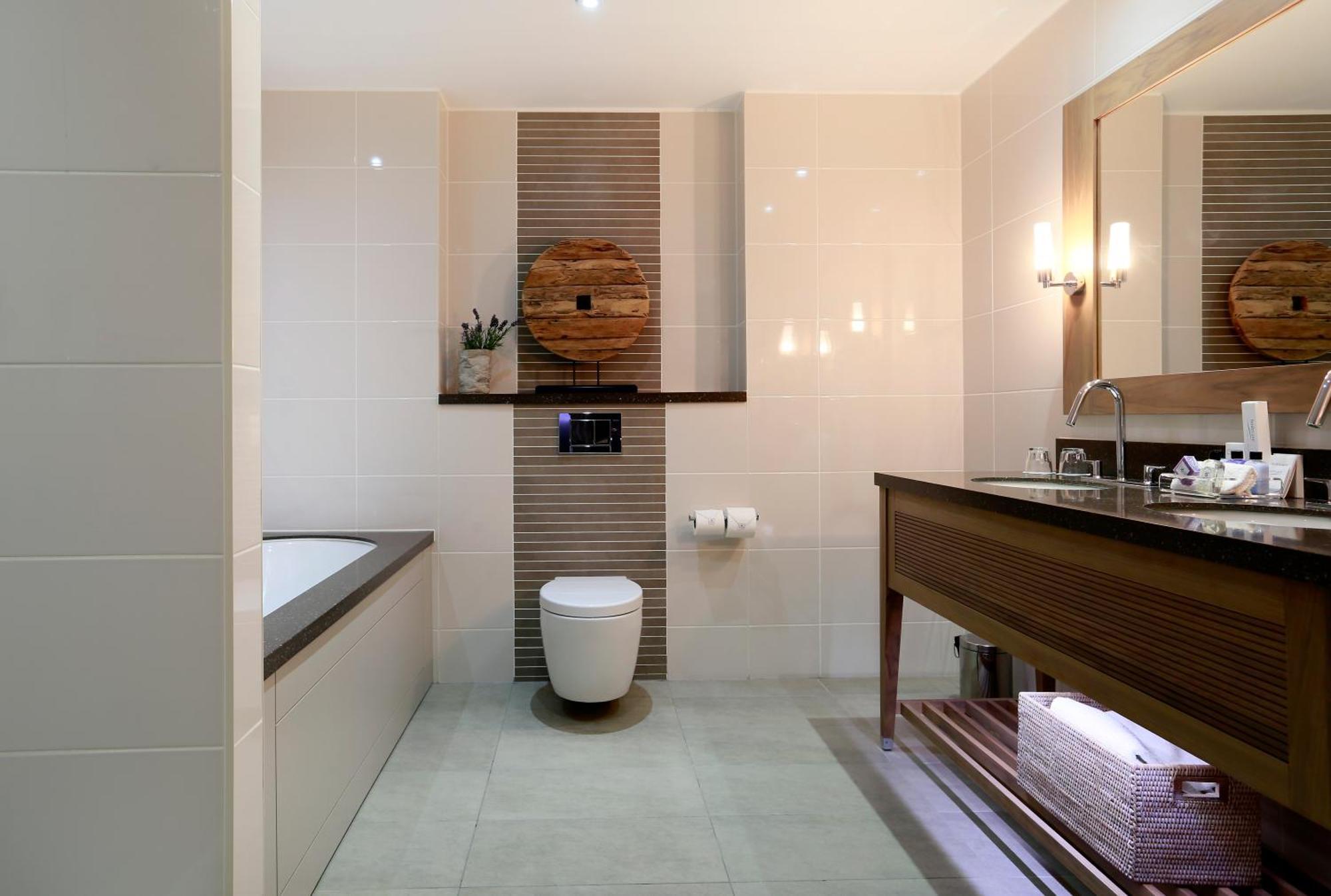 Superior Double Room Jacuzzi
