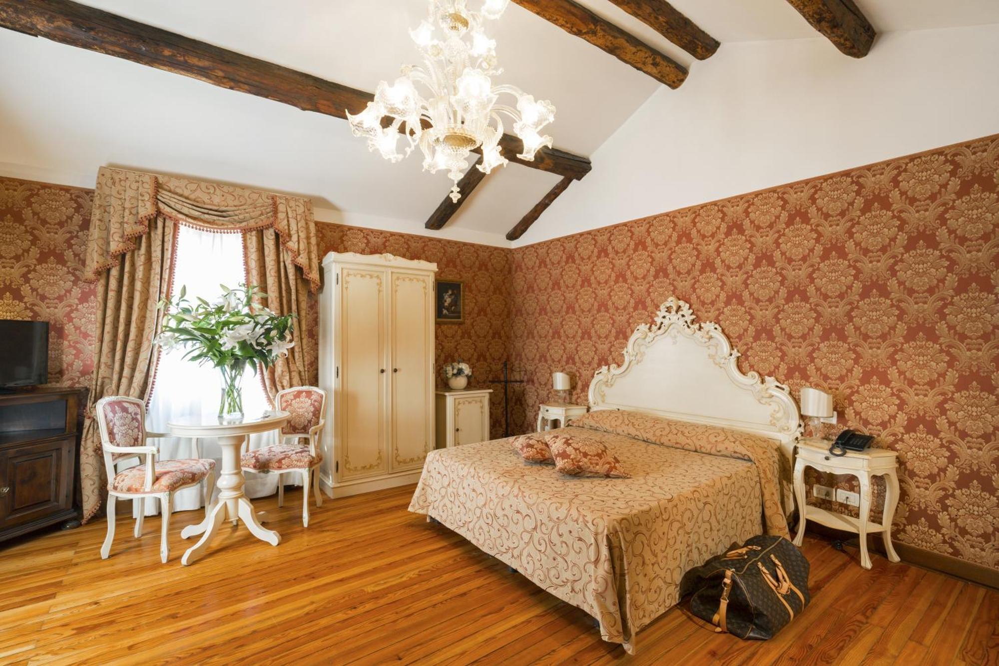 Junior Suite Attic