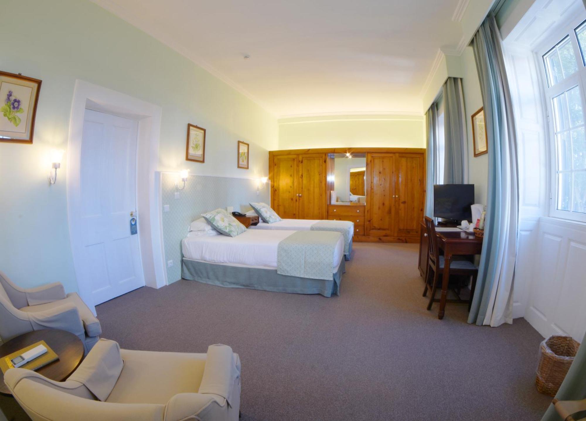 Double or Twin Room Garden View