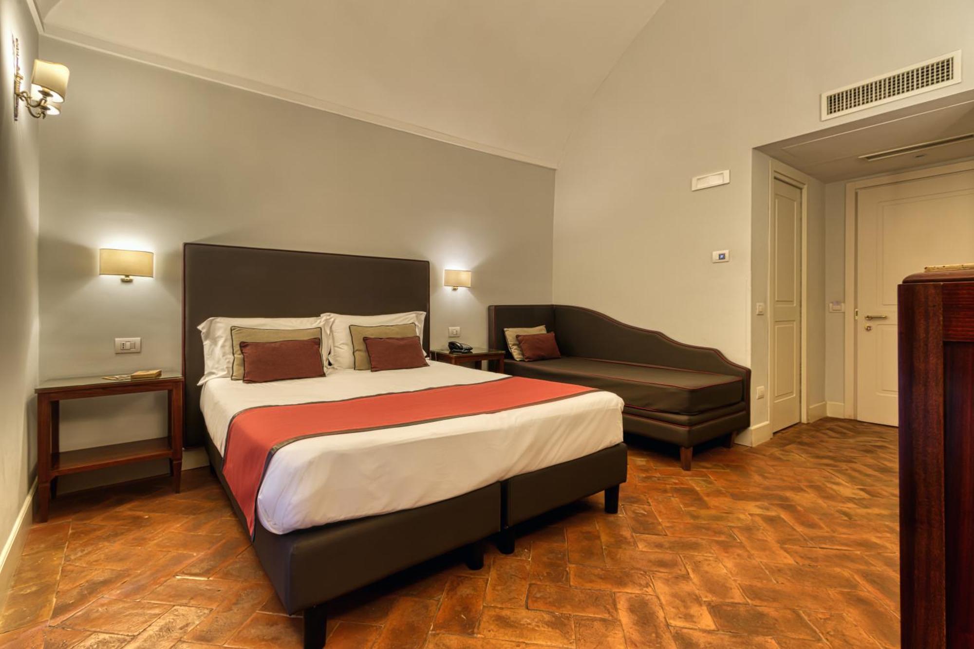 Triple Comfort Room