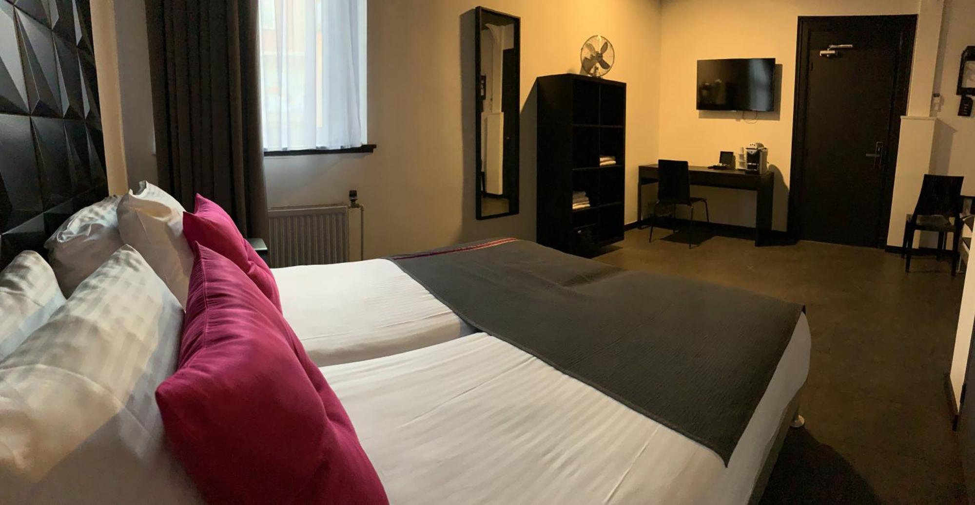 Triple Room,1433933977:JPEG