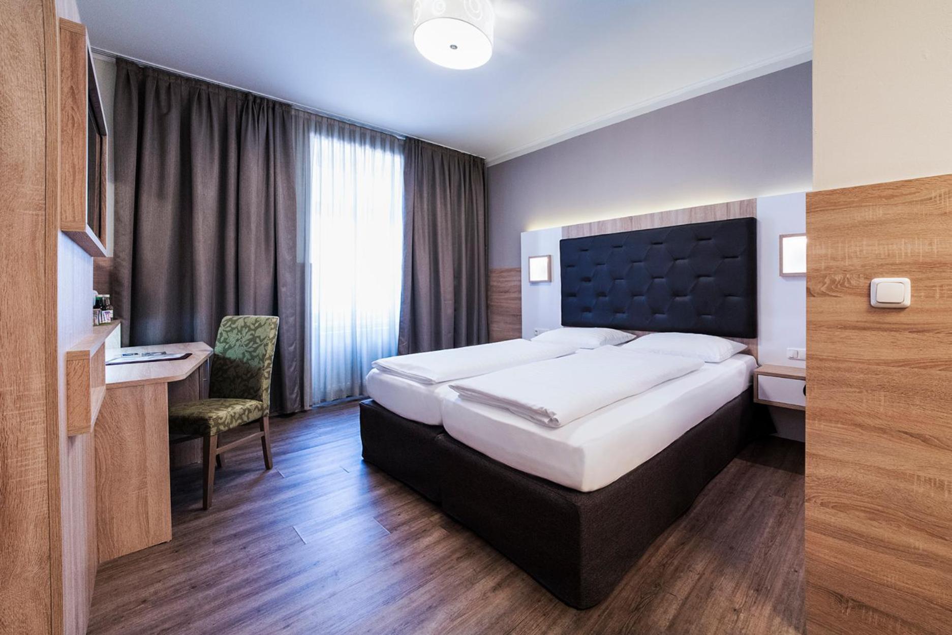 Double Room,1434052885:JPEG